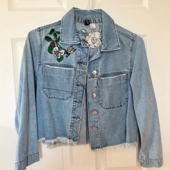 H&M Coachella Jean Jacket - Picture 1 of 2